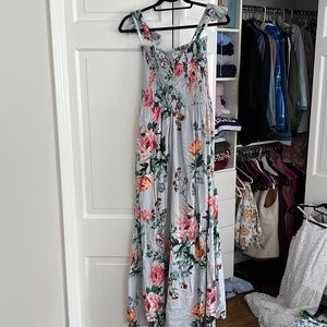 Plum Pretty Sugar smocked flutter sleeve dress! XL